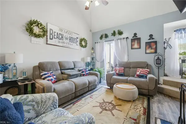 867 Little Bay Avenue #3, Norfolk, VA 23503