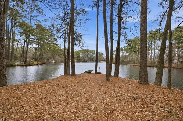 2452 Laurel Cove Drive, Virginia Beach, VA 23454
