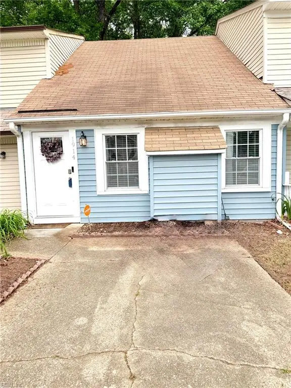 1914 Woodgate Arch, Chesapeake, VA 23320