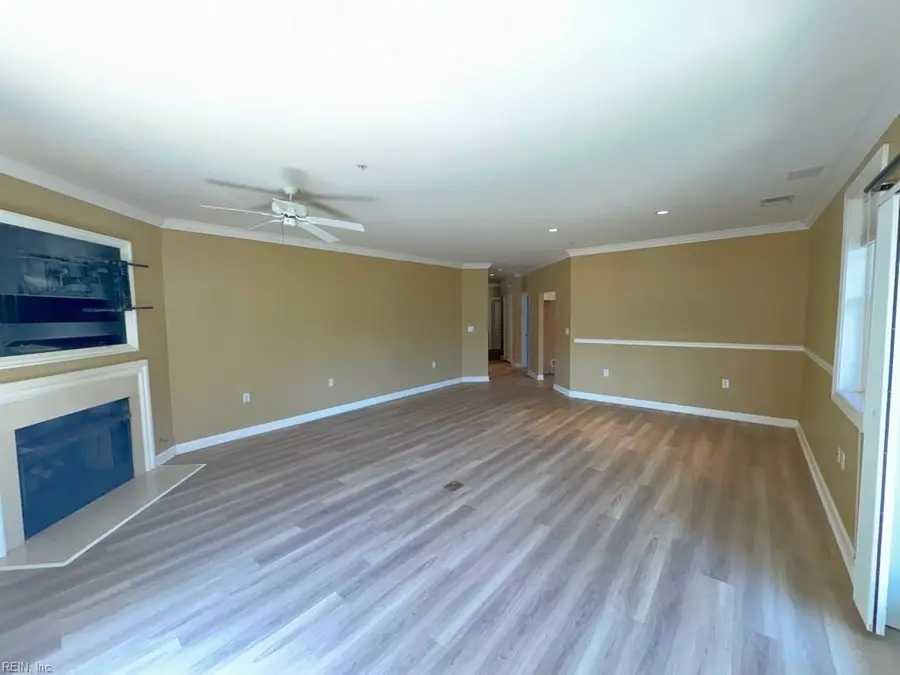 301 Brooke Avenue #105, Norfolk, VA 23510 - #3