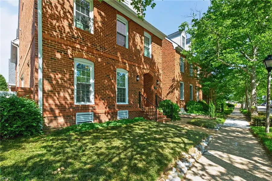 322 W Olney Road, Norfolk, VA 23507 - #3