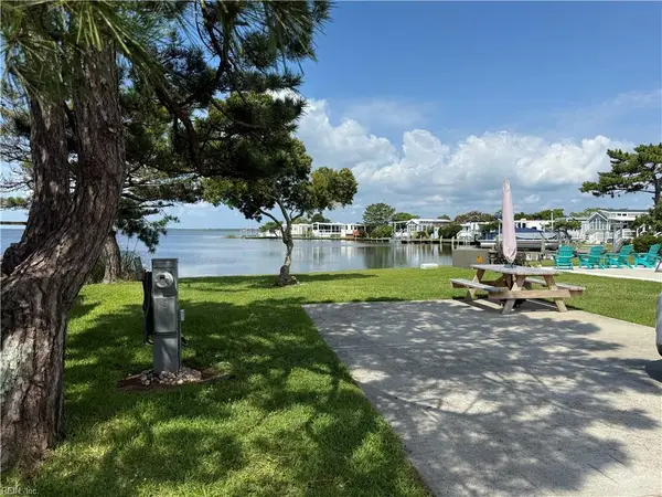 3665 Sandpiper Road #8, Virginia Beach, VA 23456