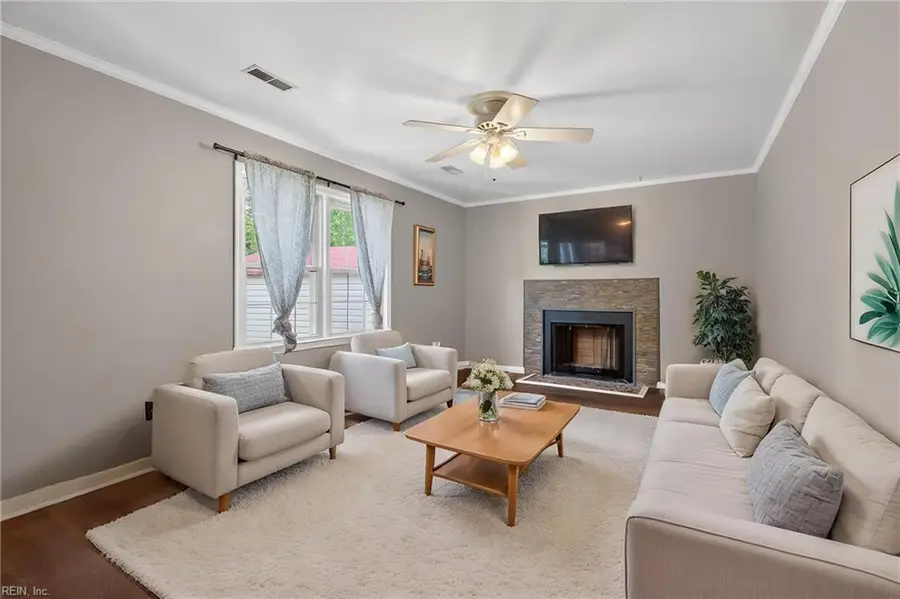 419 Durham Street, Hampton, VA 23669 - #3