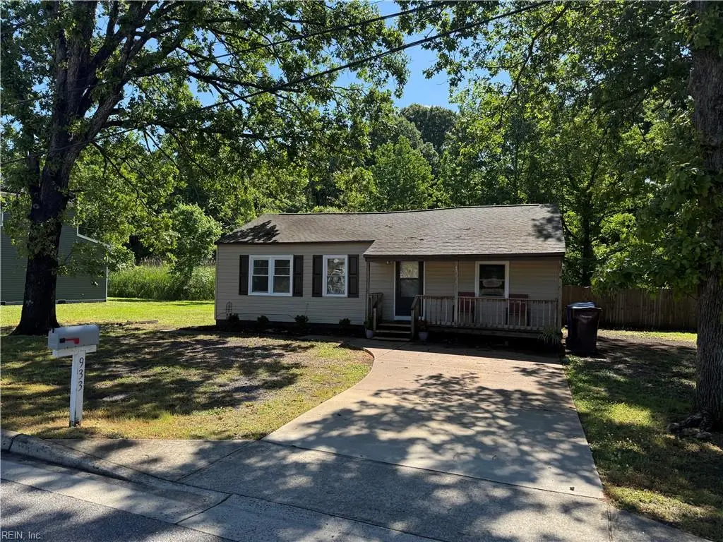933 Michael Drive, Chesapeake, VA 23323 - #1