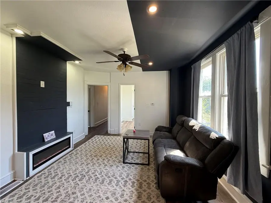 4610 Warwick Boulevard, Newport News, VA 23607 - #3