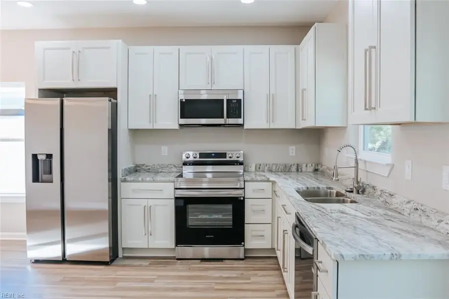 404 Hogart Street, Franklin, VA 23851 - #2