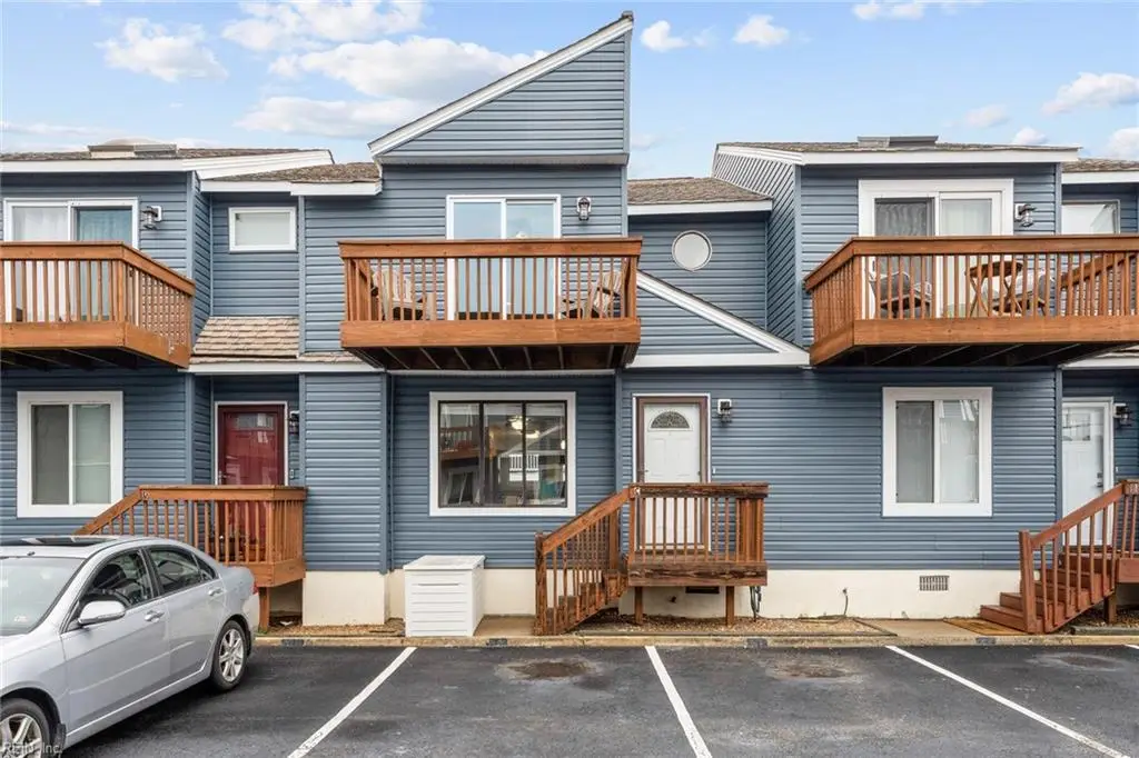521 W Ocean View Avenue #C, Norfolk, VA 23503 - #1