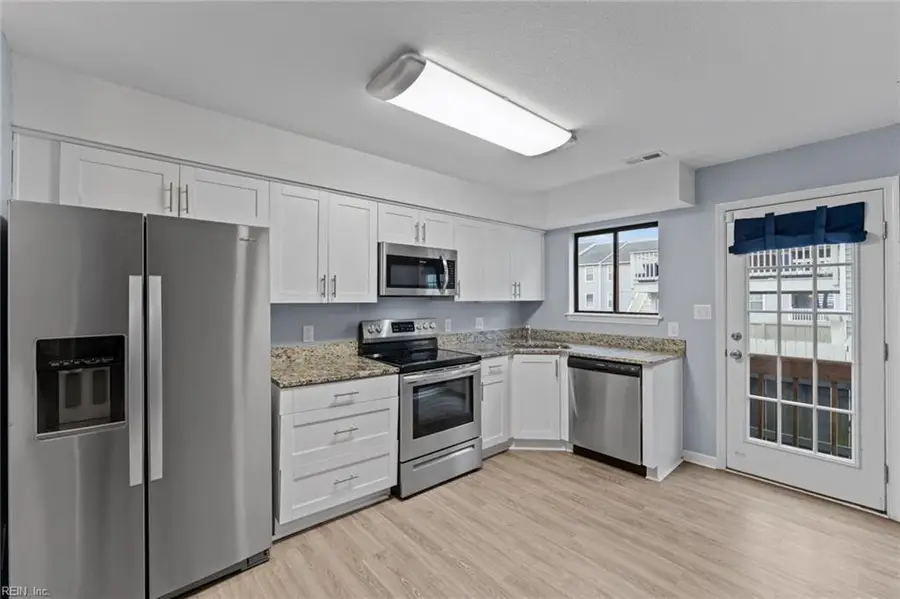 521 W Ocean View Avenue #C, Norfolk, VA 23503 - #2