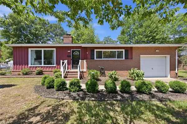 10 Barron Drive, Newport News, VA 23608