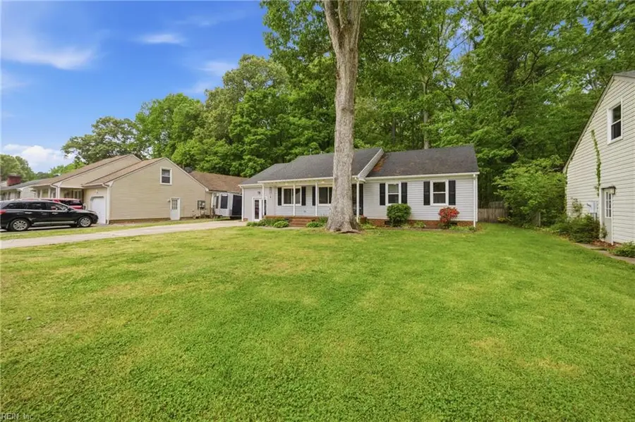 560 Denver Avenue, Chesapeake, VA 23322 - #2