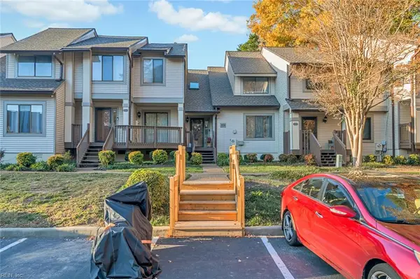 222 Bridgewater Drive, Newport News, VA 23603