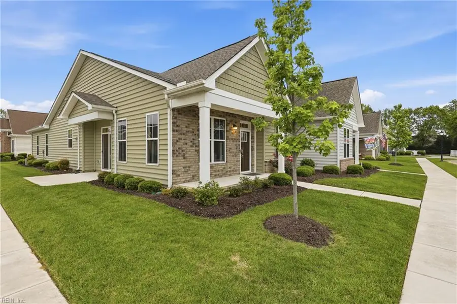 301 Cathedral Street, Smithfield, VA 23430 - #2