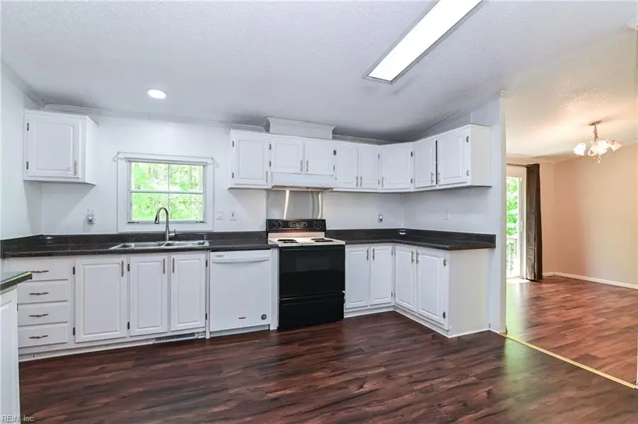 9170 Southwestern Boulevard, Suffolk, VA 23437 - #2