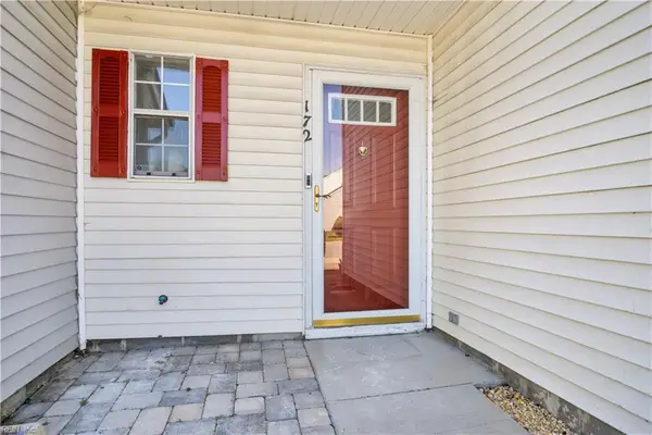 172 Wexford Drive E, Suffolk, VA 23434