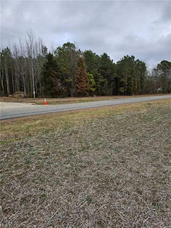949 Cherry Grove Road N, Suffolk, VA 23432