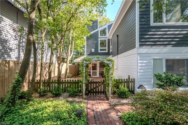 218 69th Street #B, Virginia Beach, VA 23451
