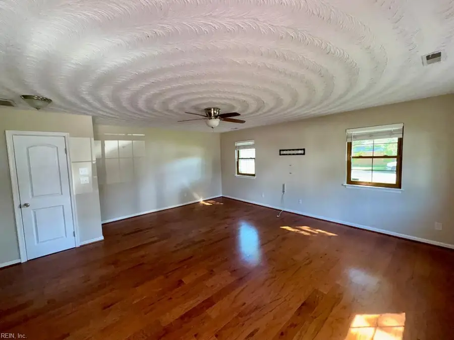 5260 Iowa Avenue, Norfolk, VA 23513 - #3