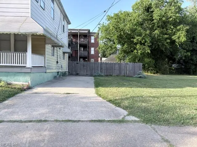 320 W 27th Street, Norfolk, VA 23517 - #2