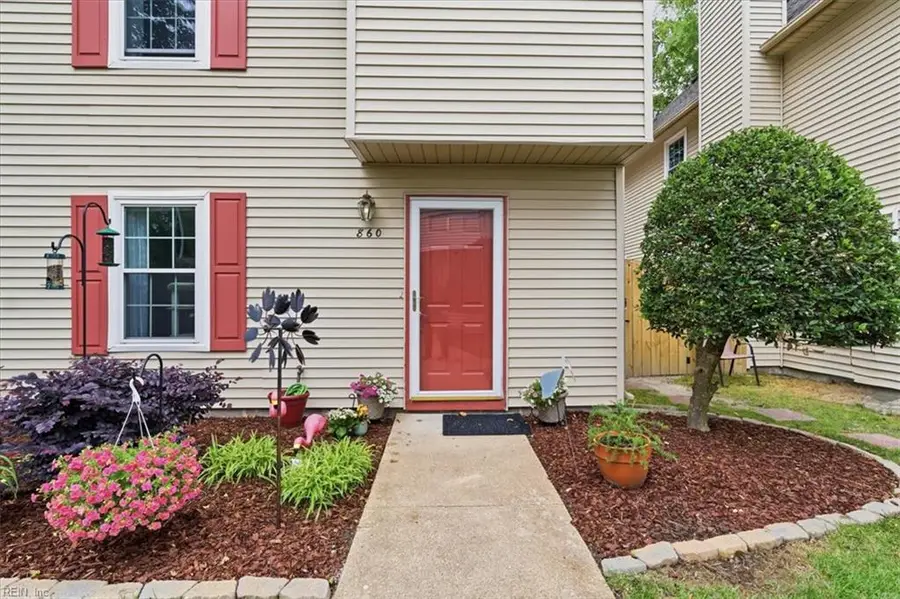 860 Gas Light Lane, Virginia Beach, VA 23462 - #2