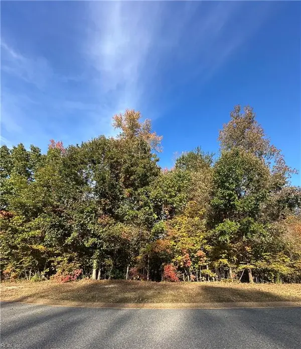 176 Nottinghamshire, Williamsburg, VA 23188