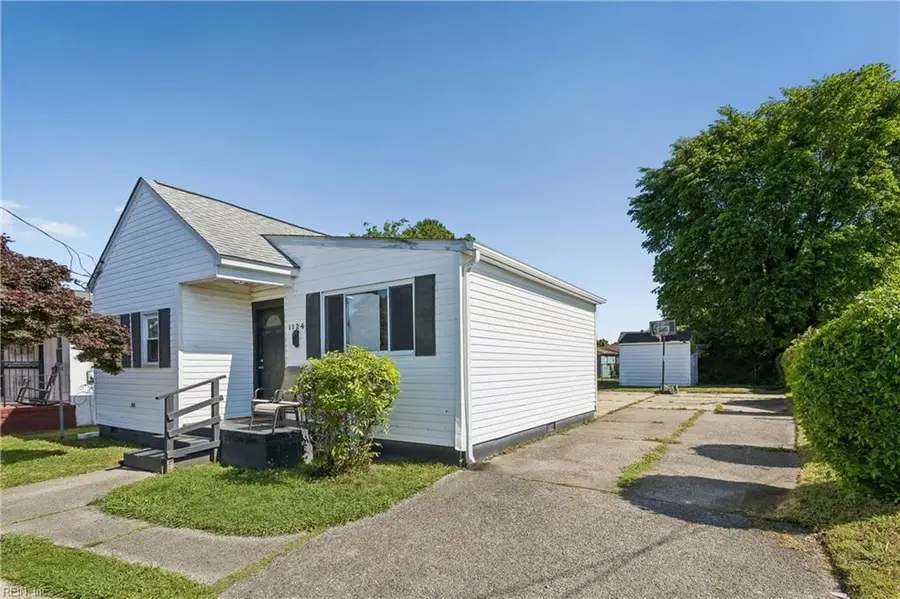 1124 St Julian Avenue, Norfolk, VA 23504 - #3