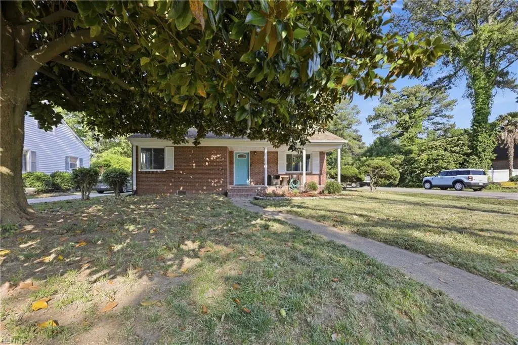 1324 Hawthorne Drive, Chesapeake, VA 23325 - #1