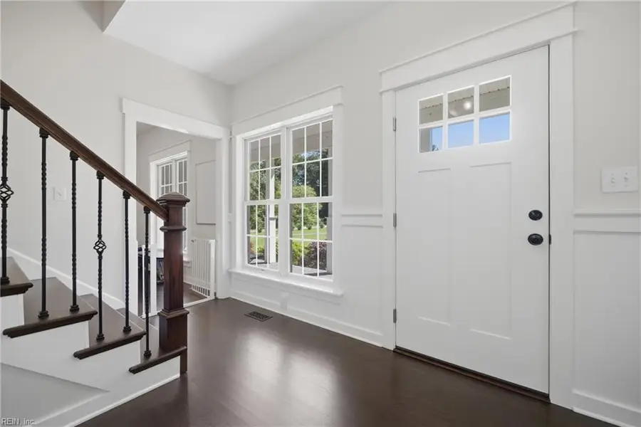 916 W Saint Brides Road #W, Chesapeake, VA 23322 - #3