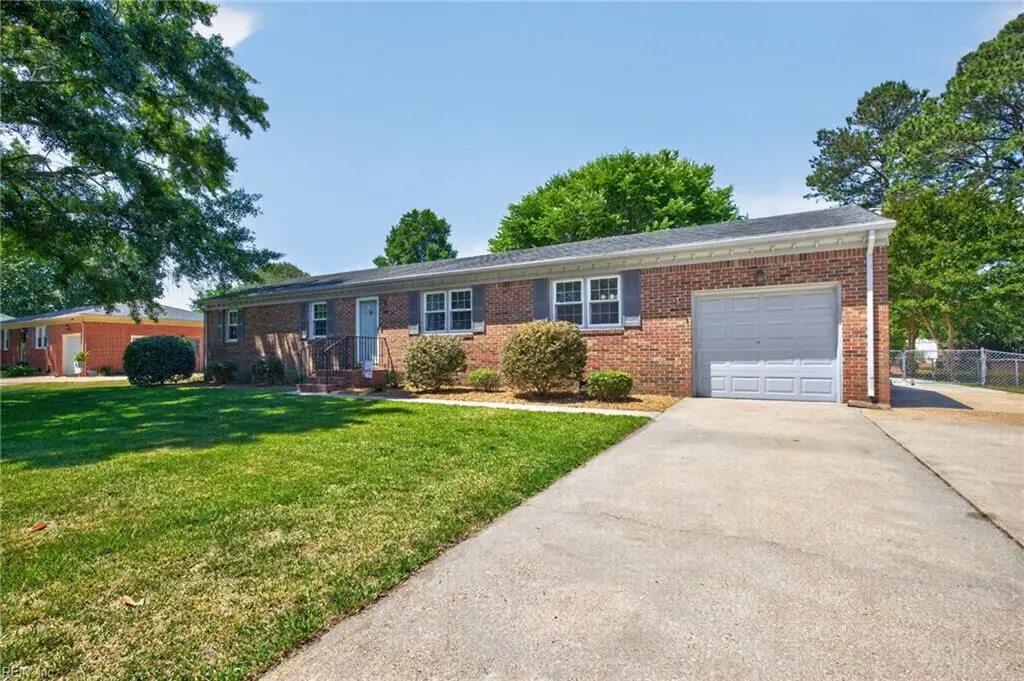 436 Fairfield Drive, Chesapeake, VA 23322 - #1