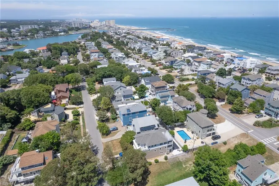 628 Surfside Ave, Virginia Beach, VA 23451 - #3