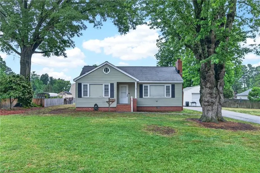 118 Chichester Avenue, Hampton, VA 23669 - #2