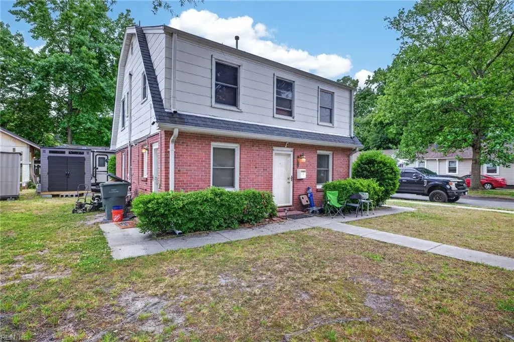 1059 Warwick Avenue, Norfolk, VA 23503 - #1