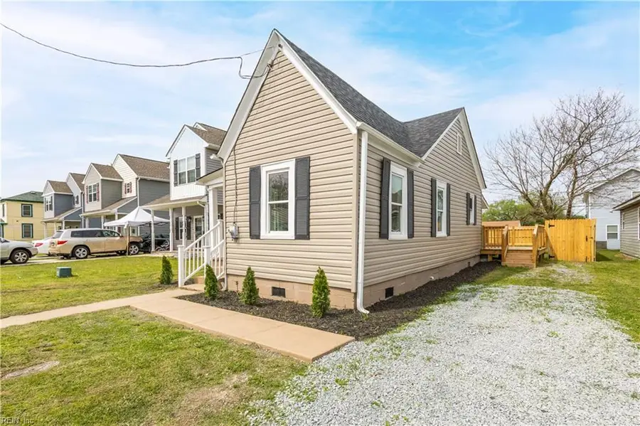208 Raleigh Avenue, Suffolk, VA 23434 - #2