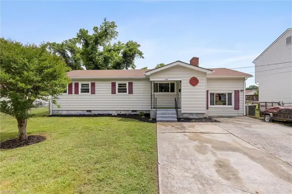 224 Chamberlin Avenue W, Hampton, VA 23663