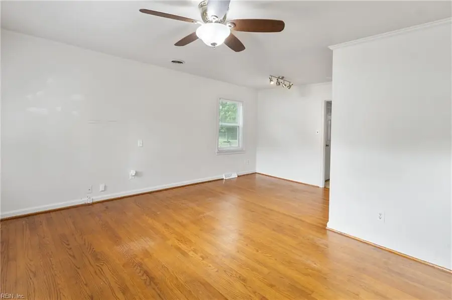 11 Gay Drive, Newport News, VA 23606 - #3