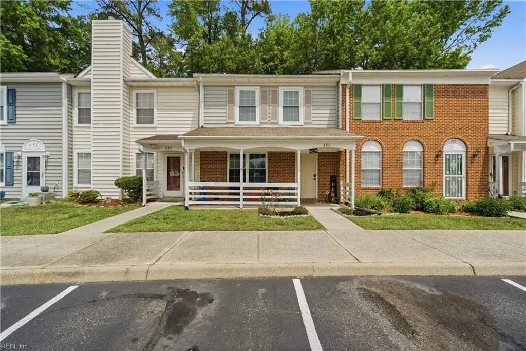 227 Whitewater Dr, Newport News, VA 23608 - #1