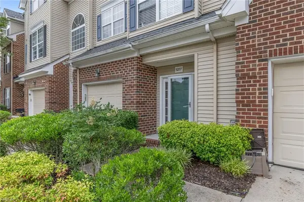 5277 Summer Crescent, Virginia Beach, VA 23462