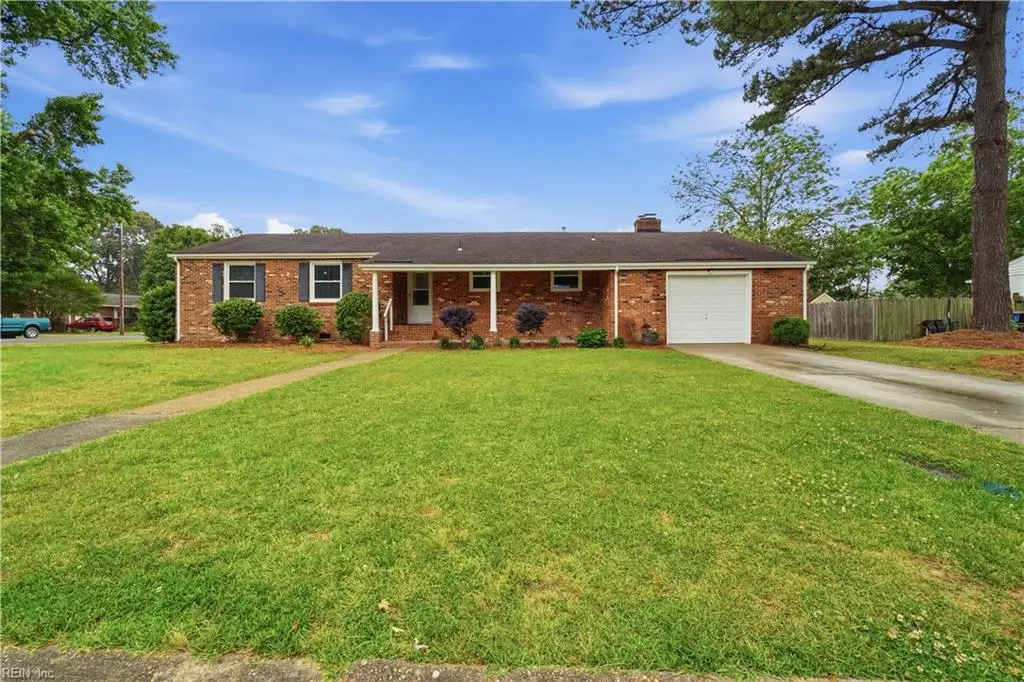 212 Hallbridge Drive, Chesapeake, VA 23322 - #1