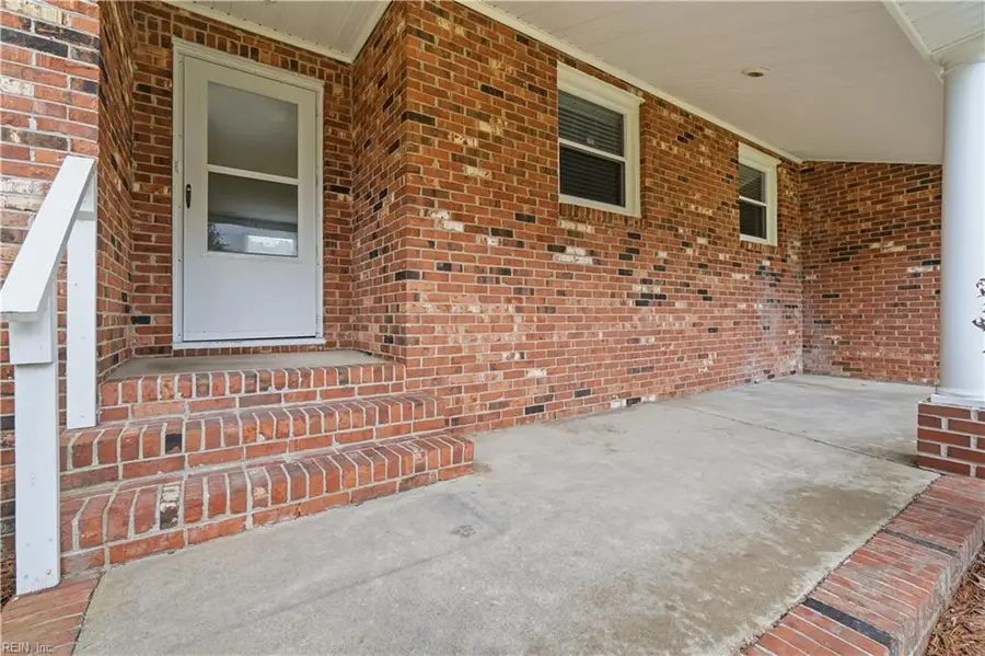212 Hallbridge Drive, Chesapeake, VA 23322 - #2