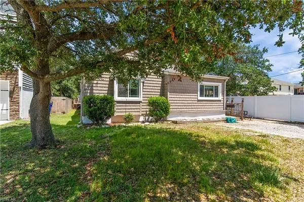 856 Little Bay Avenue, Norfolk, VA 23503