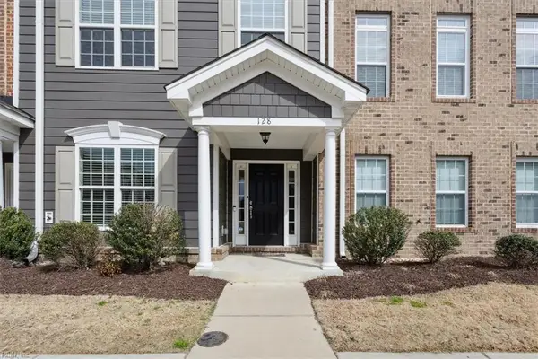 128 Daybeacon Street, Yorktown, VA 23692