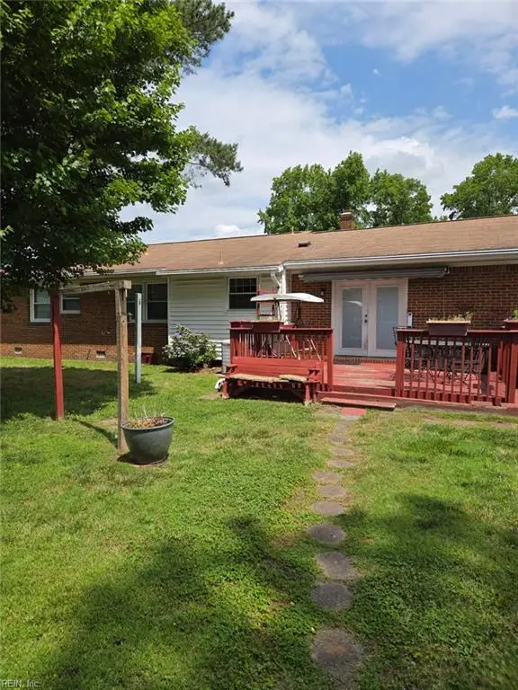 405 Villanova Avenue, Chesapeake, VA 23324 - #2