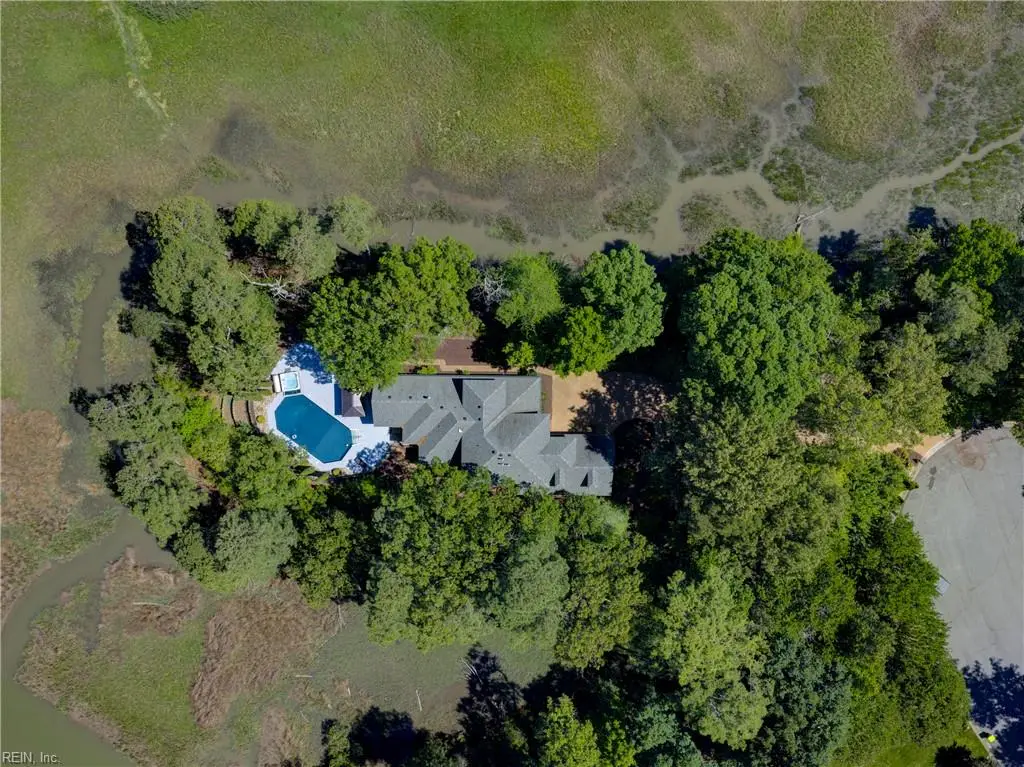 208 Mariners Circle, Smithfield, VA 23430 - #1