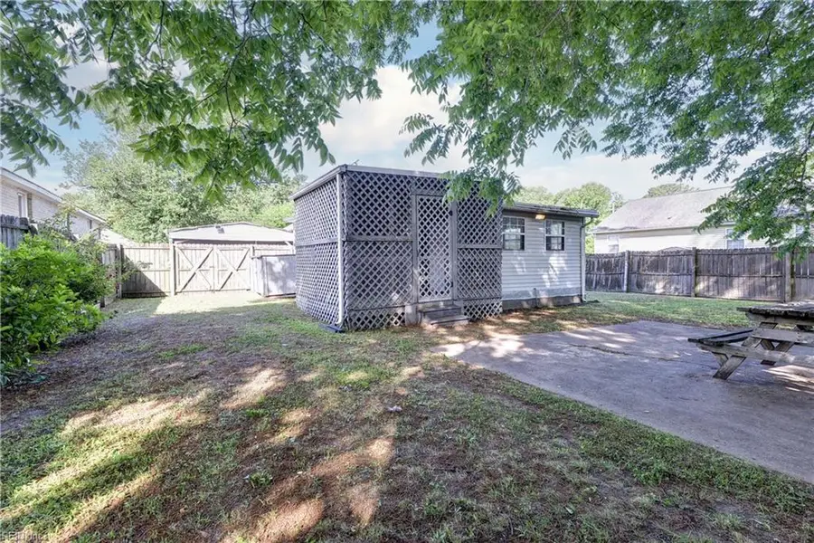 806 Pocahontas Place, Hampton, VA 23661 - #2