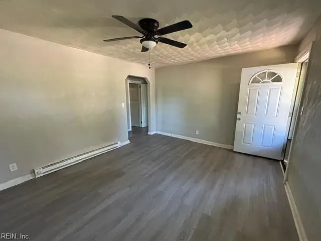 6425 Horton Circle, Norfolk, VA 23513 - #3