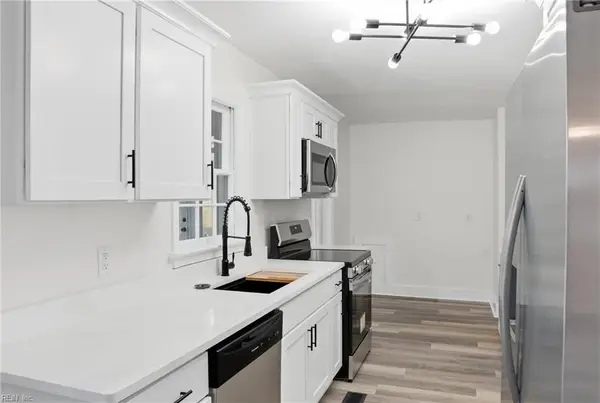2 Park Manor Road, Portsmouth, VA 23701