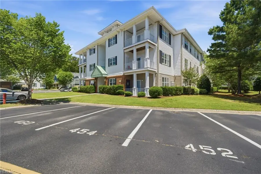 2424 Chancery Lane #303, Chesapeake, VA 23321 - #2