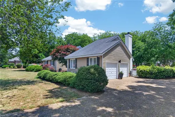 1801 Sawgrass Pointe Drive, Hayes, VA 23072