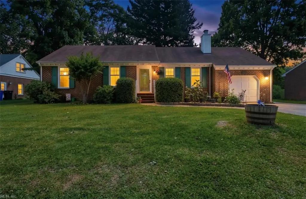 633 Rock Drive, Chesapeake, VA 23323 - #1