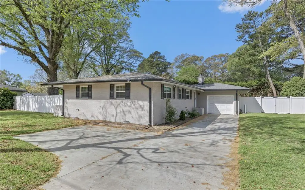 725 North Great Neck Road, Virginia Beach, VA 23454 - #1