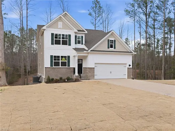 7784 Patriots Way E, Gloucester, VA 23061